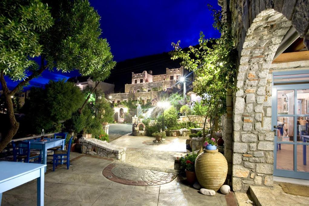 Karavostásion Elixirion Guest House מראה חיצוני תמונה